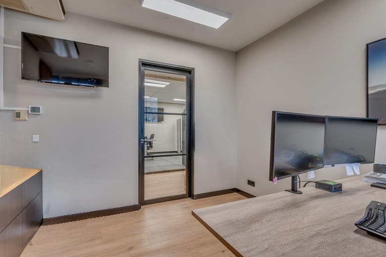 BedrijfsruimteaanGroethofstraat 18<br/> inVenlo BedrijfsruimteaanGroethofstraat 18<br/> inVenlo