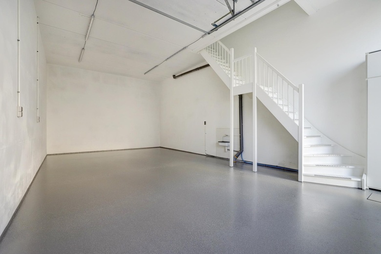 BedrijfsruimteaanGoudsmid 64<br/> inTer Aar