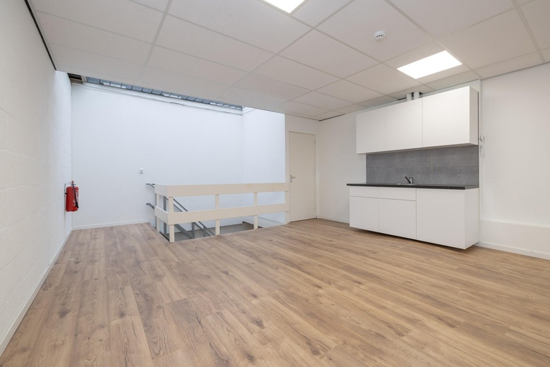 BedrijfsruimteaanFlevolaan 54 a<br/> inWeesp
