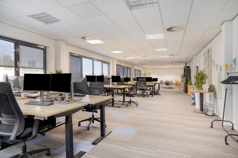 KantoorruimteaanBiesbosweg 4<br/> inWaalwijk KantoorruimteaanBiesbosweg 4<br/> inWaalwijk