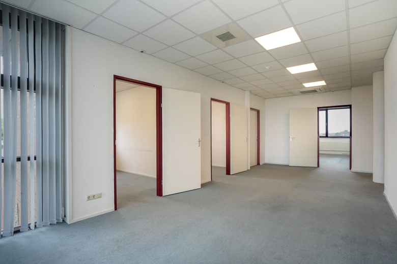 KantoorruimteaanKubus 70<br/> inSliedrecht