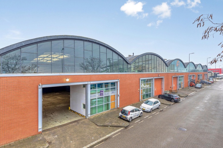 Bekijk foto 1 van Linschotenstraat 18 A