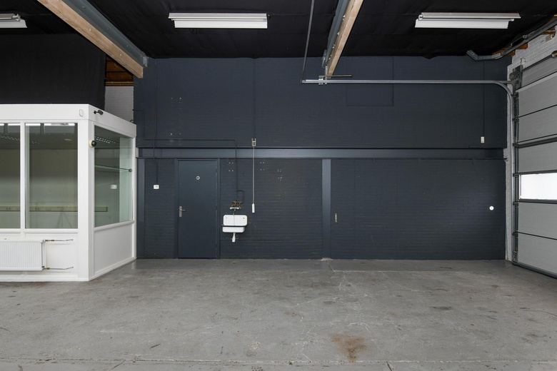 BedrijfsruimteaanEnergiestraat 33<br/> inNaarden BedrijfsruimteaanEnergiestraat 33<br/> inNaarden