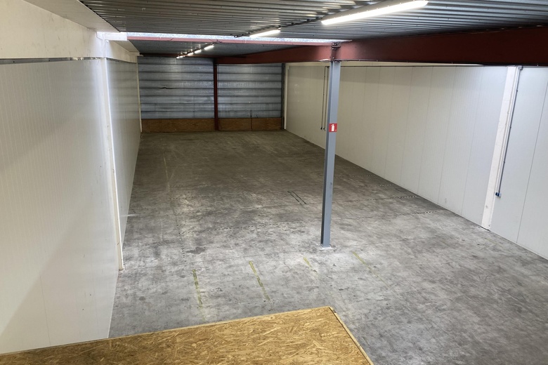 BedrijfsruimteaanWeusteweg 1 f<br/> inWierden BedrijfsruimteaanWeusteweg 1 f<br/> inWierden