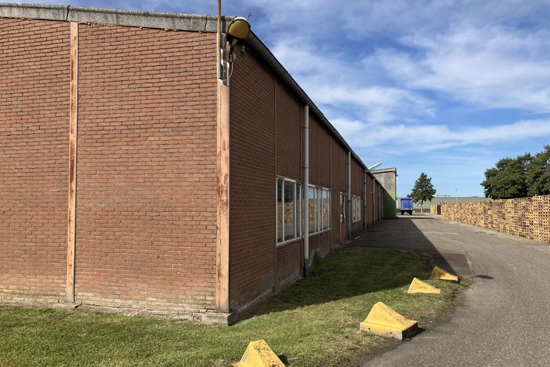 BedrijfsruimteaanMiddenweg 6<br/> inKapelle