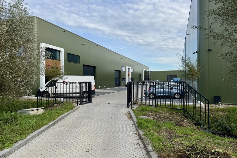 BedrijfsruimteaanVaarsloot 2<br/> inBleskensgraaf