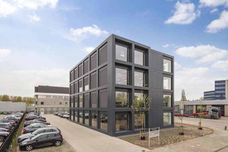 KantoorruimteaanHambakenwetering 8 P<br/> inDen Bosch KantoorruimteaanHambakenwetering 8 P<br/> inDen Bosch