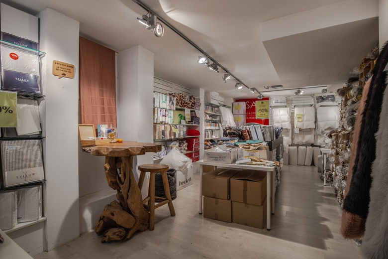 WinkelruimteaanKoningstraat 77<br/> inArnhem WinkelruimteaanKoningstraat 77<br/> inArnhem