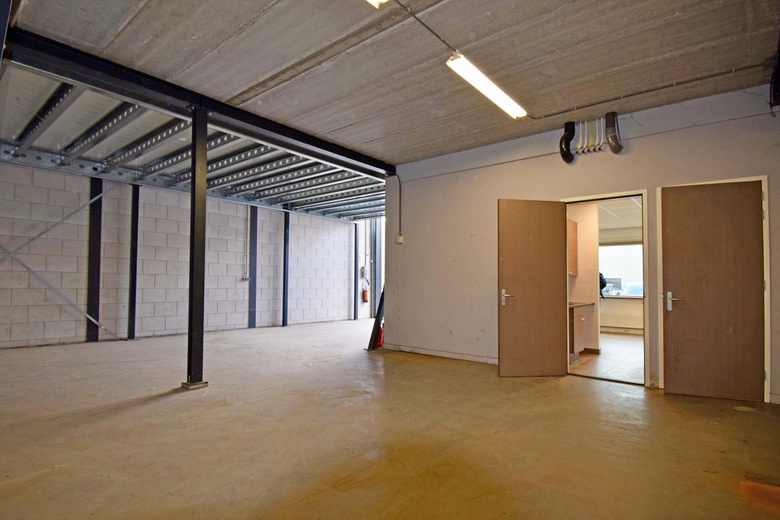 BedrijfsruimteaanAugustapolder 8<br/> inBarendrecht