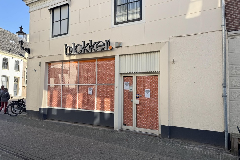 WinkelruimteaanSlijkstraat 37<br/> inWeesp WinkelruimteaanSlijkstraat 37<br/> inWeesp