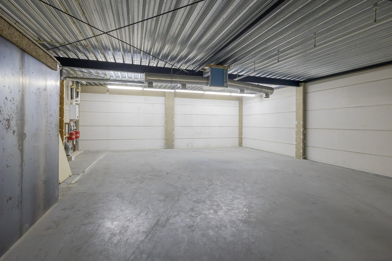 BedrijfsruimteaanTransportweg 21<br/> inNieuwkoop BedrijfsruimteaanTransportweg 21<br/> inNieuwkoop