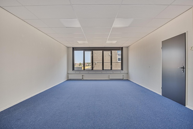 KantoorruimteaanVenenweg 18<br/> inZwanenburg KantoorruimteaanVenenweg 18<br/> inZwanenburg