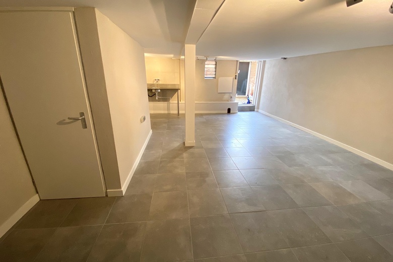 WinkelruimteaanBrugstraat 1<br/> inVolendam