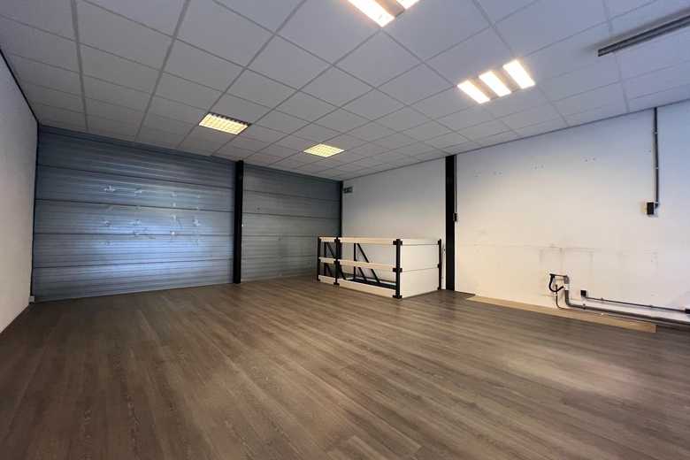 BedrijfsruimteaanZwolseweg 38<br/> inBarendrecht