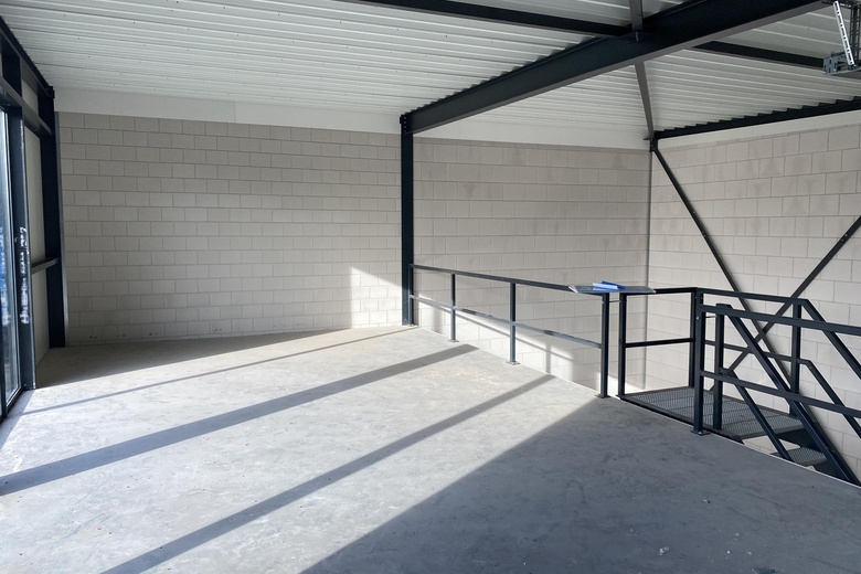 BedrijfsruimteaanIndustrieweg 1<br/> inHalsteren