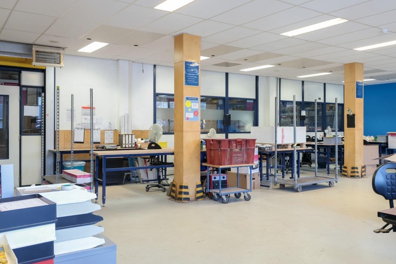 Bedrijfsruimte Zoetermeer - Edelgasstraat 250 - Foto 17