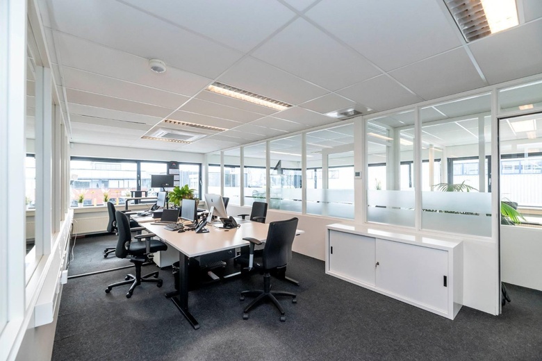 BedrijfsruimteaanAalborg 4<br/> inBarendrecht BedrijfsruimteaanAalborg 4<br/> inBarendrecht