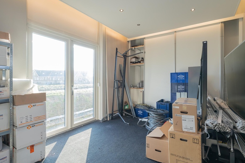 BedrijfsruimteaanVennestraat 11 V<br/> inLisse BedrijfsruimteaanVennestraat 11 V<br/> inLisse