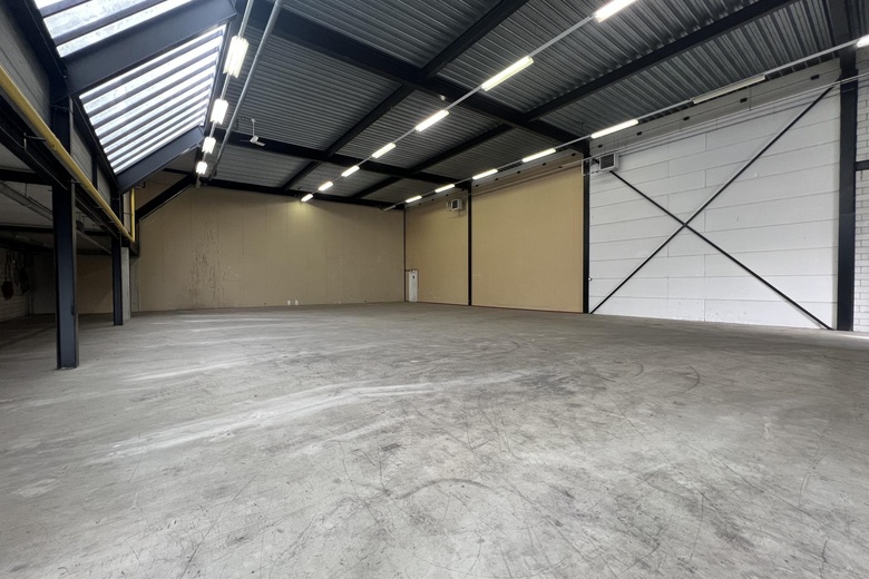 BedrijfsruimteaanStephensonweg 8<br/> inGorinchem BedrijfsruimteaanStephensonweg 8<br/> inGorinchem