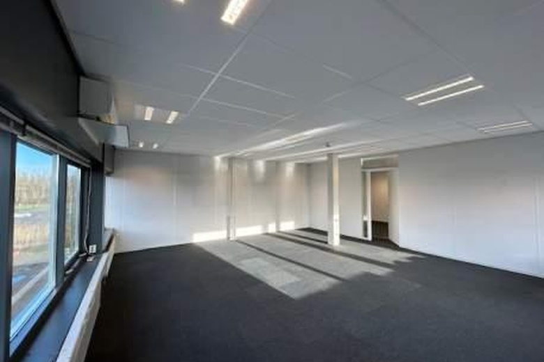 KantoorruimteaanOosteinde 3<br/> inBarendrecht KantoorruimteaanOosteinde 3<br/> inBarendrecht