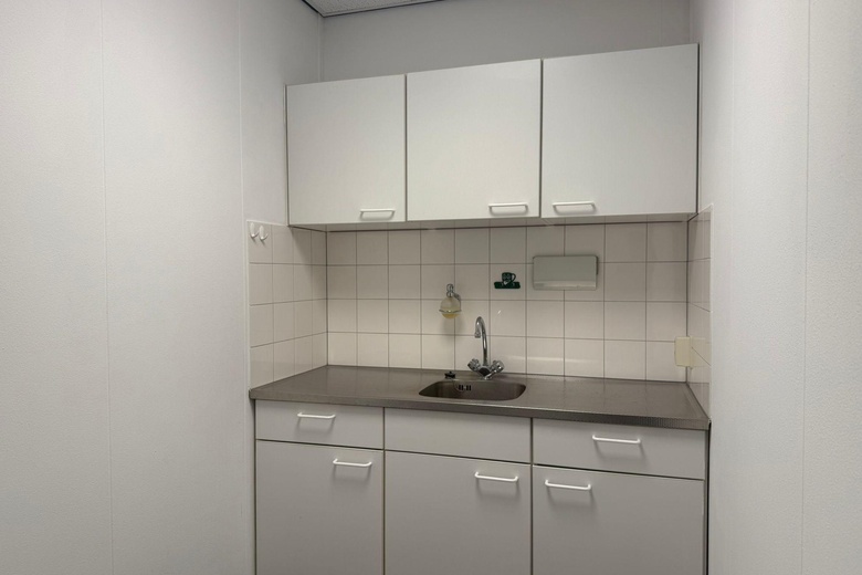 BedrijfsruimteaanJade 208<br/> inDordrecht