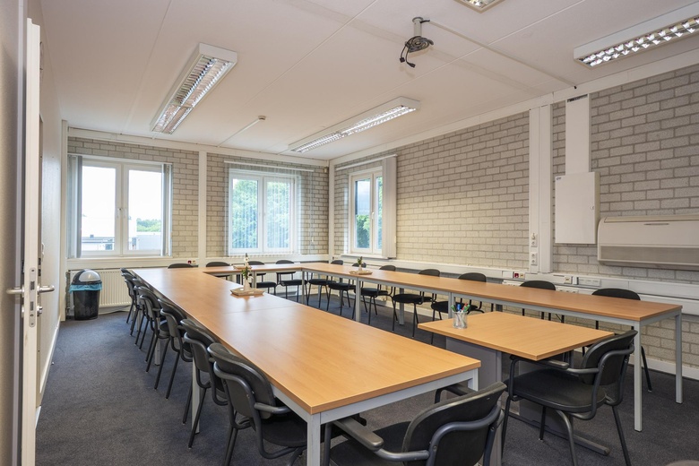 KantoorruimteaanHofkamp 29 E<br/> inGeleen KantoorruimteaanHofkamp 29 E<br/> inGeleen