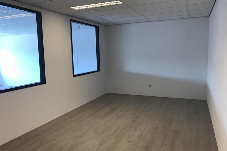 BedrijfsruimteaanBakkenzuigerstraat 36<br/> inAlmere