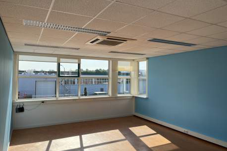 KantoorruimteaanZuiddijk 1<br/> inHelmond KantoorruimteaanZuiddijk 1<br/> inHelmond