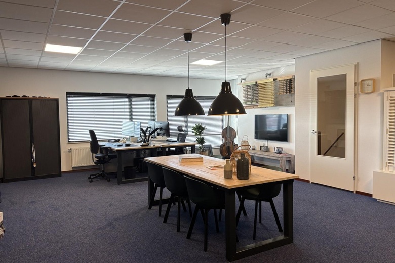 BedrijfsruimteaanSchuit 16 J<br/> inOudkarspel