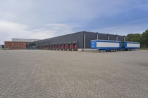 Bekijk foto 2 van eenheid 1 aan de Marga Klompéweg 11 in Tilburg