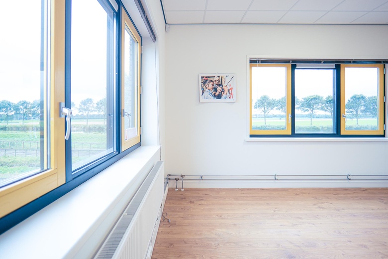 BedrijfsruimteaanAmbachtsweg 11 n<br/> inOosthuizen