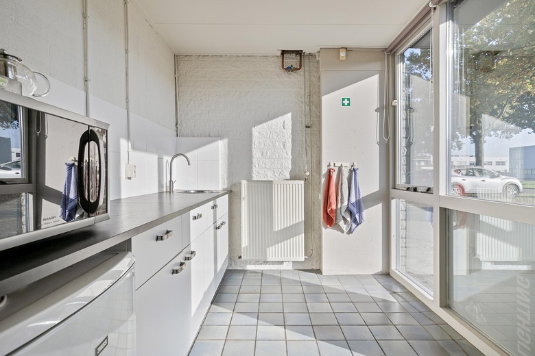 BedrijfsruimteaanRijnstraat 18 A<br/> inOss BedrijfsruimteaanRijnstraat 18 A<br/> inOss