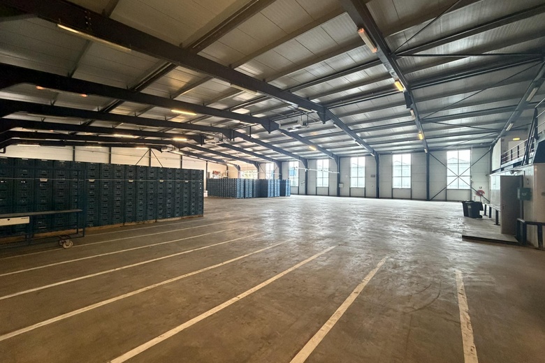 BedrijfsruimteaanVijverberglaan 2 B<br/> inHonselersdijk