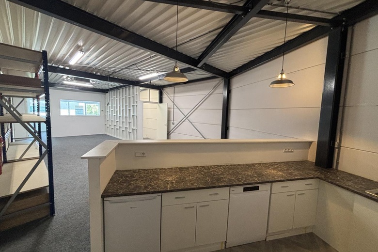 BedrijfsruimteaanNewtonstraat 67<br/> inZoetermeer