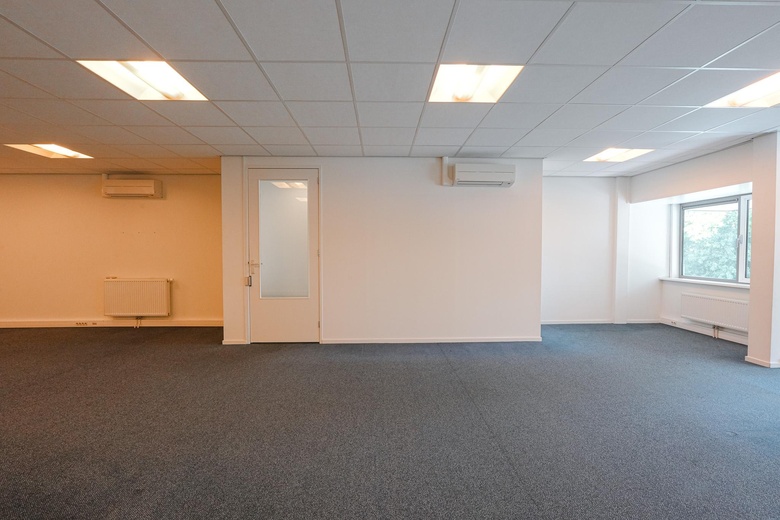 BedrijfsruimteaanSaksenweg 42 F<br/> inOss BedrijfsruimteaanSaksenweg 42 F<br/> inOss