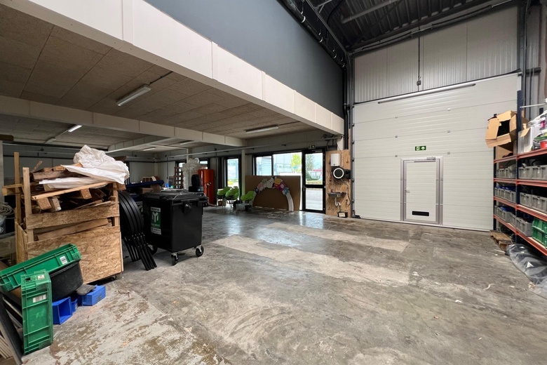 BedrijfsruimteaanMarisstraat 8<br/> inSliedrecht BedrijfsruimteaanMarisstraat 8<br/> inSliedrecht