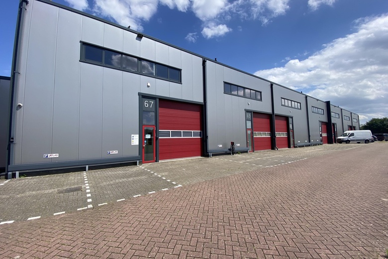 BedrijfsruimteaanMiddelweg 53<br/> inNieuwkuijk