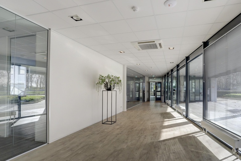 KantoorruimteaanHoogeveenenweg 100<br/> inNieuwerkerk aan den IJssel