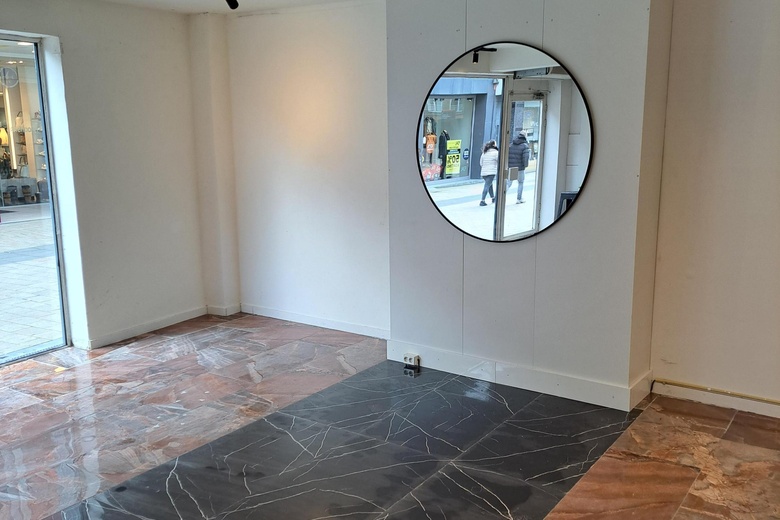 WinkelruimteaanJuliana van Stolbergstraat 14<br/> inTilburg