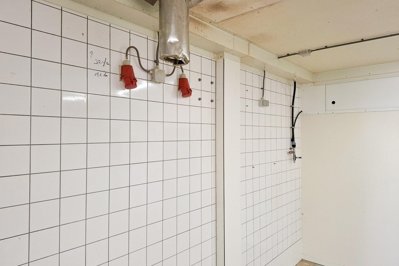 BedrijfsruimteaanIndustriestraat 22 C<br/> inIJmuiden BedrijfsruimteaanIndustriestraat 22 C<br/> inIJmuiden