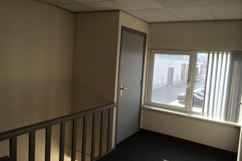 BedrijfsruimteaanBreinderveldweg 17 B<br/> inSchinnen