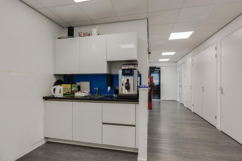 BedrijfsruimteaanIndustrieweg 14<br/> inMaassluis BedrijfsruimteaanIndustrieweg 14<br/> inMaassluis