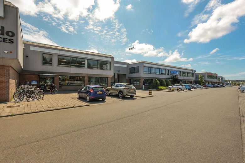 BedrijfsruimteaanHaarlemmerstraatweg 105<br/> inHalfweg