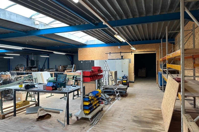 BedrijfsruimteaanSolvayweg 13<br/> inHerten