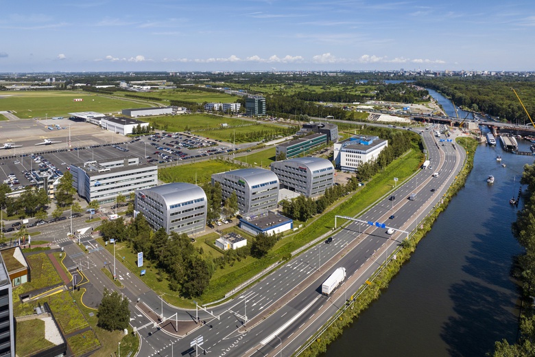 KantoorruimteaanStationsplein-ZW 983<br/> inSchiphol