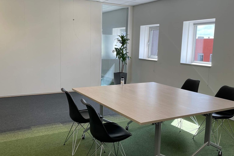 KantoorruimteaanJaap Bijzerweg 19<br/> inWoerden KantoorruimteaanJaap Bijzerweg 19<br/> inWoerden