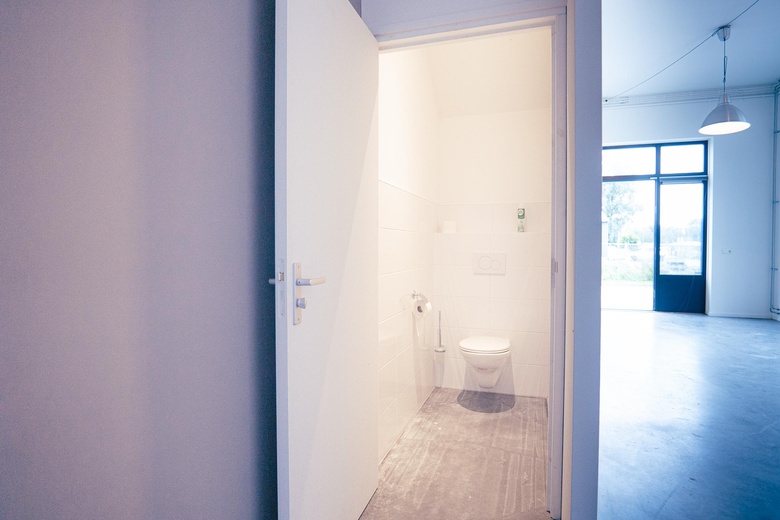 BedrijfsruimteaanAmbachtsweg 11 n<br/> inOosthuizen