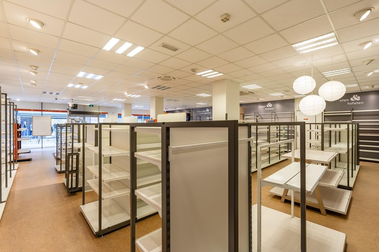 WinkelruimteaanOostermeent-West 9<br/> inHuizen WinkelruimteaanOostermeent-West 9<br/> inHuizen