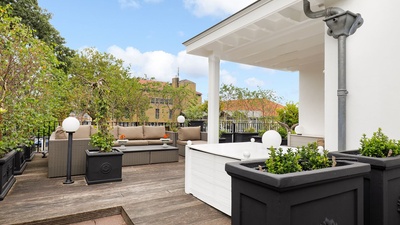 Bekijk foto 1 in  aan de  in 