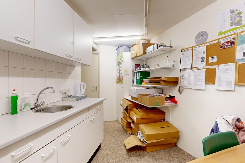 WinkelruimteaanKloosterwandstraat 22<br/> inRoermond WinkelruimteaanKloosterwandstraat 22<br/> inRoermond